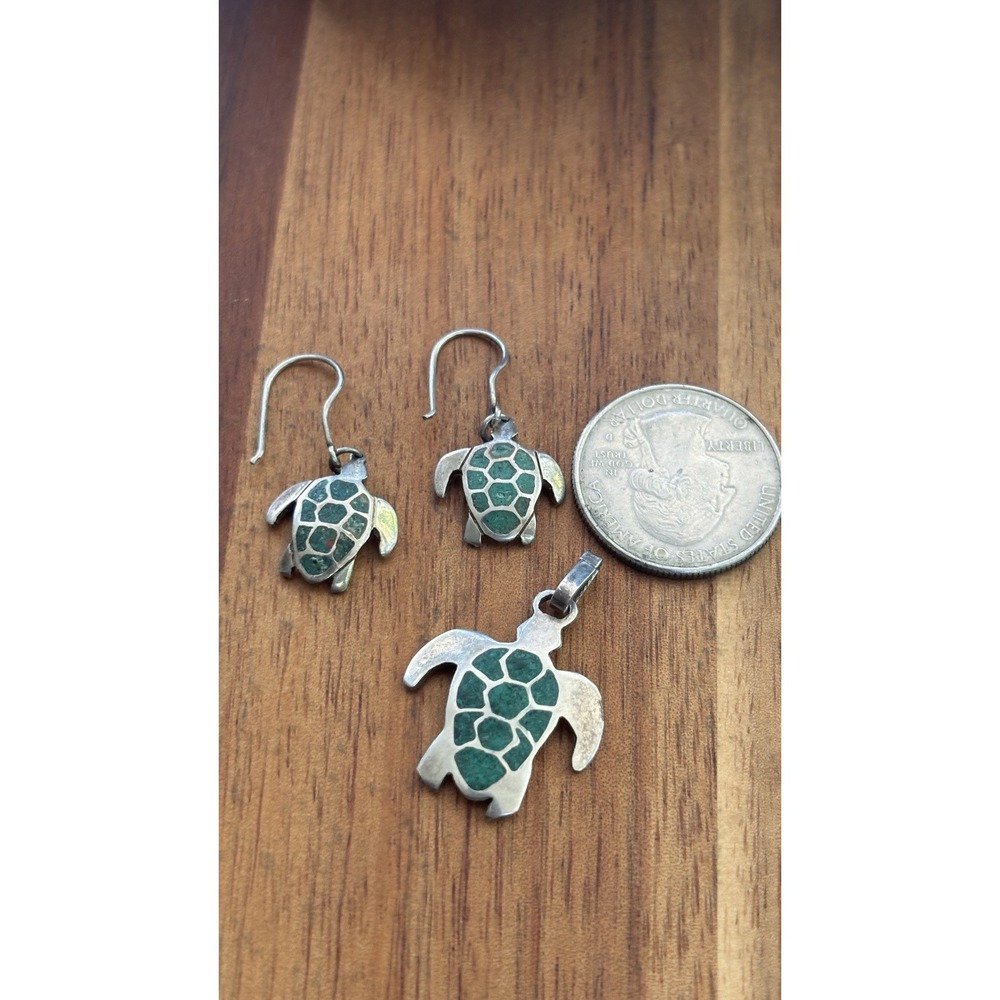 Sterling Silver & Green Turtle Dangle Earrings And Pendant Set - Picture 4 of 6